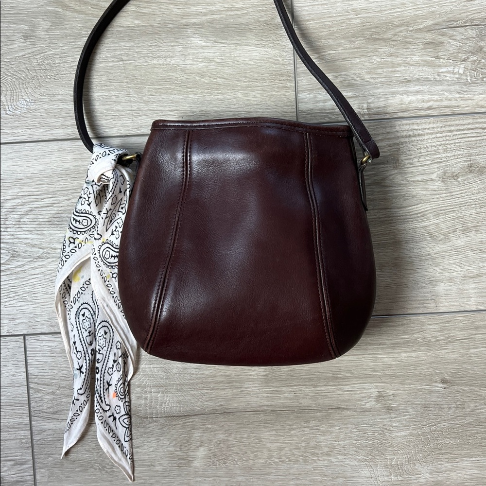 Coach 9990 vintage crossbody bag style